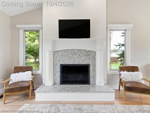 1066 Grandview Drive, Rochester Hills, MI 48306