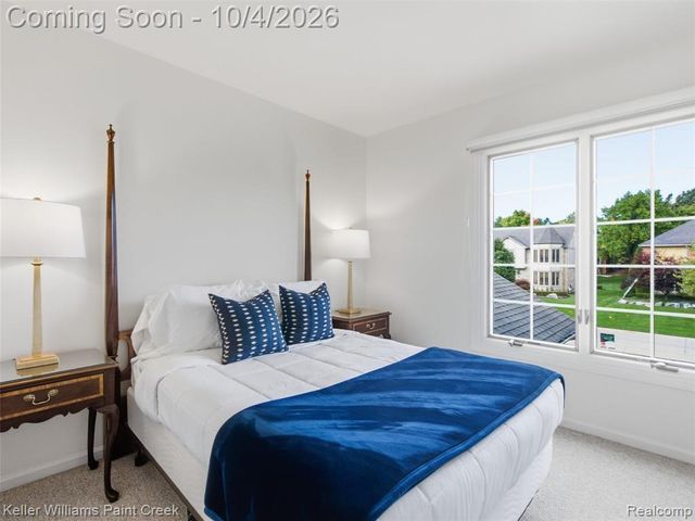 1066 Grandview Drive, Rochester Hills, MI 48306