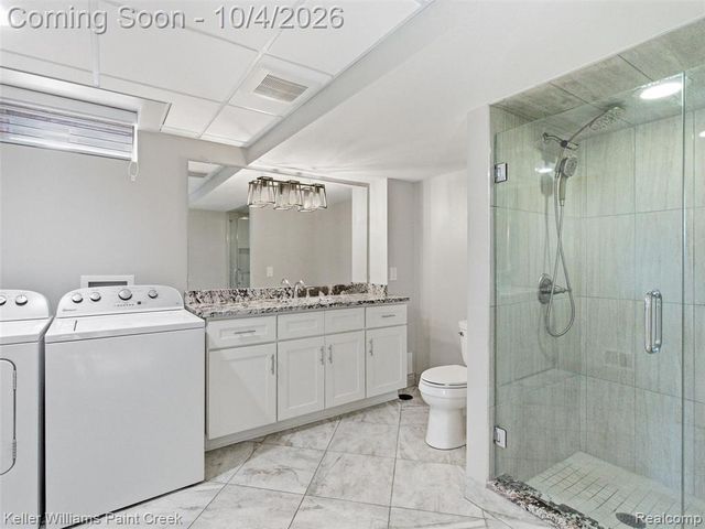 1066 Grandview Drive, Rochester Hills, MI 48306