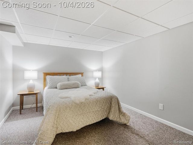 1066 Grandview Drive, Rochester Hills, MI 48306