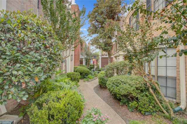 734 Augusta Drive 734, Houston, TX 77057