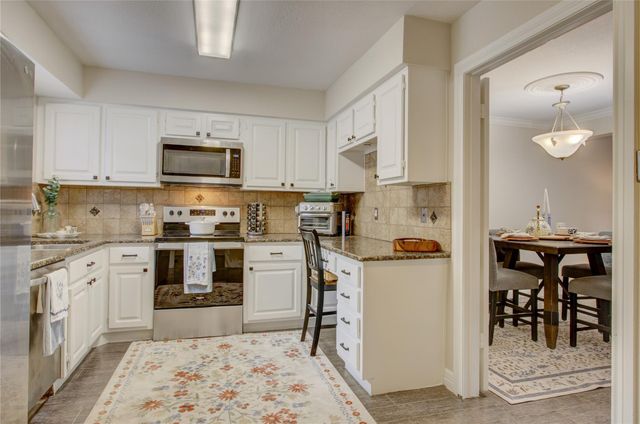 734 Augusta Drive 734, Houston, TX 77057