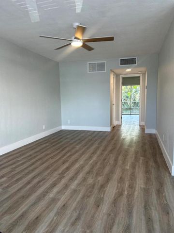 1980 Sunset Avenue 12, Lake Worth Beach, FL 33461