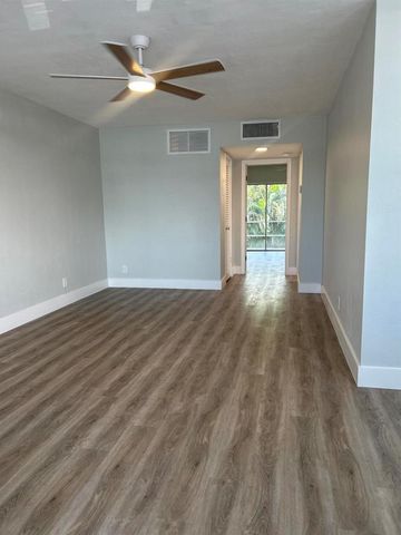 1980 Sunset Avenue 12, Lake Worth Beach, FL 33461