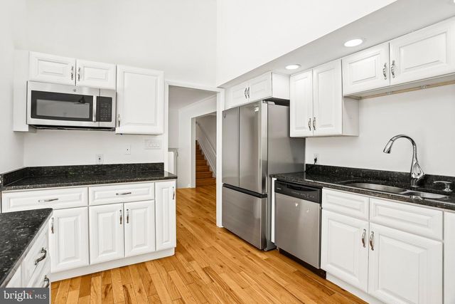 34 OAKWOOD DR, Medford, NJ 08055