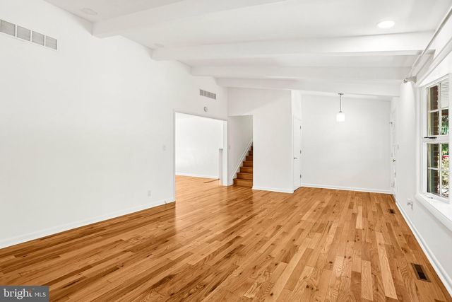 34 OAKWOOD DR, Medford, NJ 08055