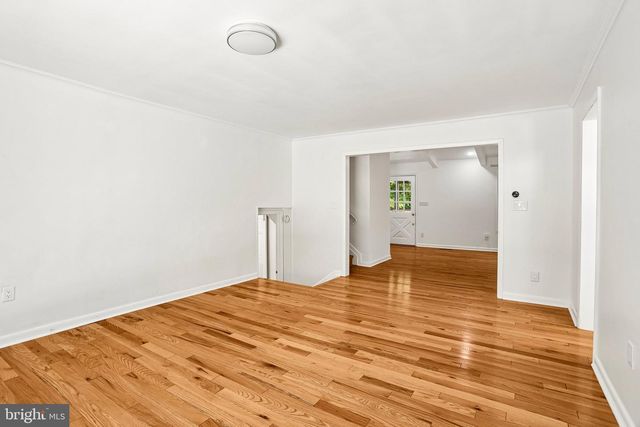 34 OAKWOOD DR, Medford, NJ 08055