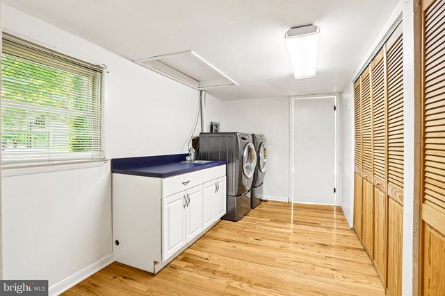 34 OAKWOOD DR, Medford, NJ 08055