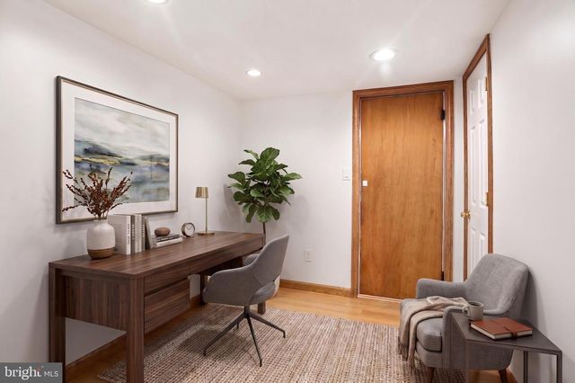 34 OAKWOOD DR, Medford, NJ 08055