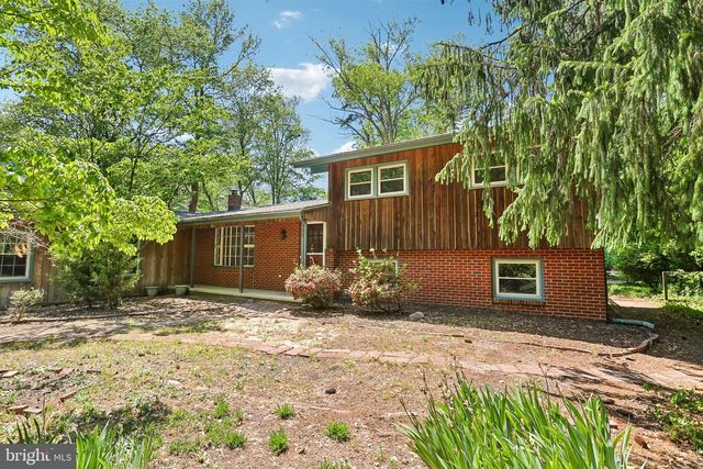 34 OAKWOOD DR, Medford, NJ 08055