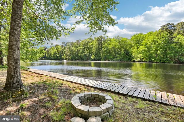 34 OAKWOOD DR, Medford, NJ 08055