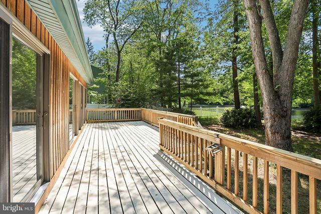 34 OAKWOOD DR, Medford, NJ 08055