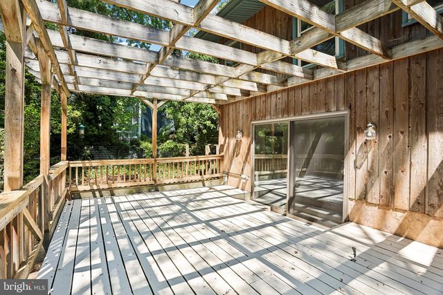 34 OAKWOOD DR, Medford, NJ 08055