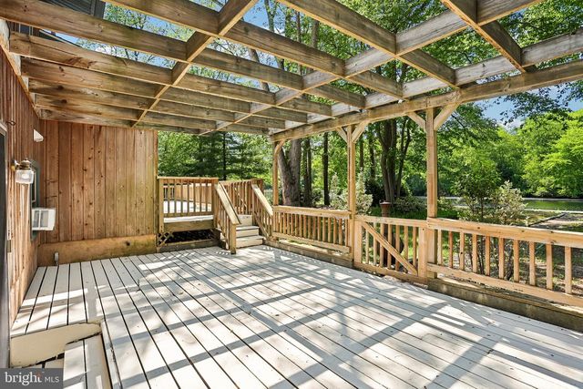 34 OAKWOOD DR, Medford, NJ 08055