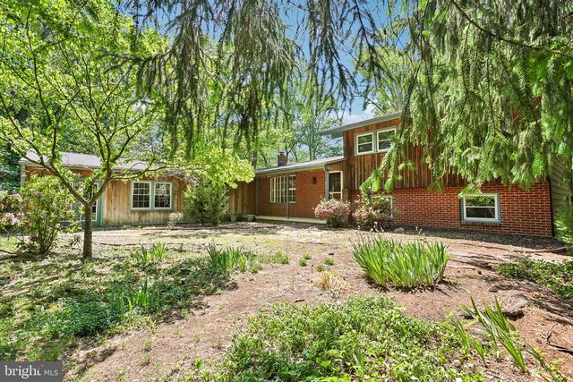 34 OAKWOOD DR, Medford, NJ 08055