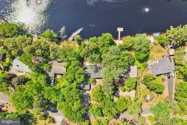 34 OAKWOOD DR, Medford, NJ 08055