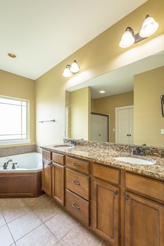 878 Windrush Loop, Chattanooga, TN 37421