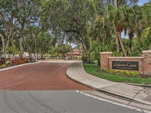 9281 W Sunrise Boulevard, Plantation, FL 33322