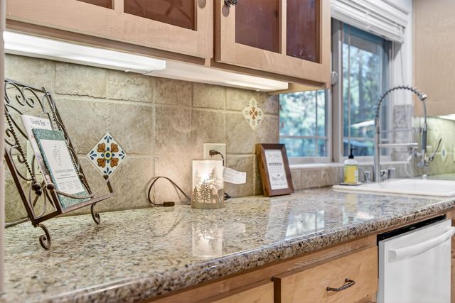 1660 Columbia Way, Arnold, CA 95223