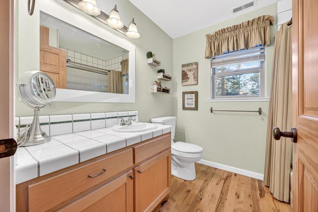 1660 Columbia Way, Arnold, CA 95223