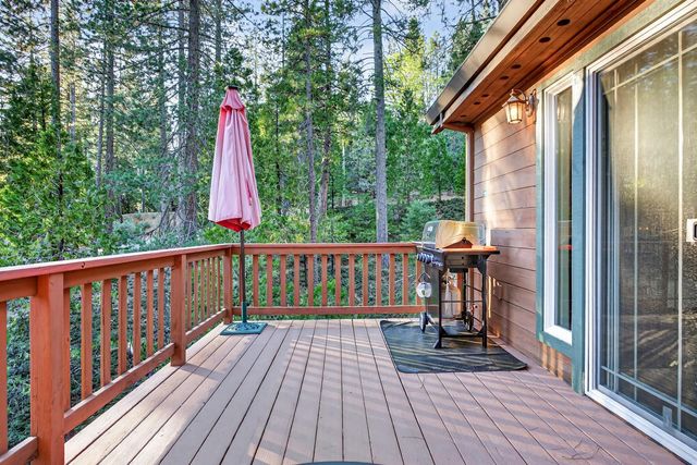 1660 Columbia Way, Arnold, CA 95223