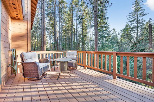 1660 Columbia Way, Arnold, CA 95223