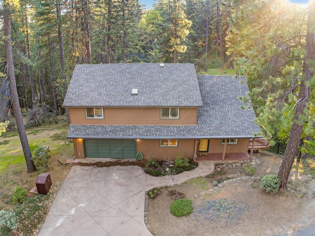 1660 Columbia Way, Arnold, CA 95223