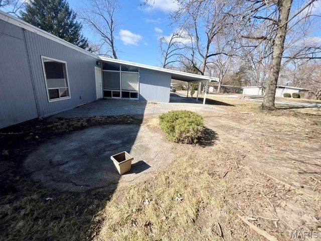 750 Robinwood Drive, Florissant, MO 63033