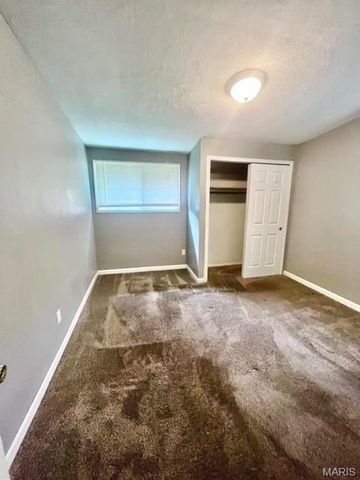 750 Robinwood Drive, Florissant, MO 63033