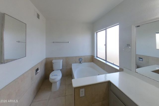 1628 E SAINT ANNE Avenue, Phoenix, AZ 85042