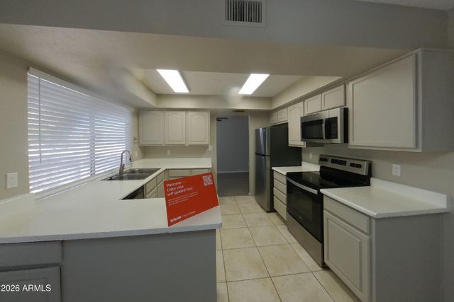 1628 E SAINT ANNE Avenue, Phoenix, AZ 85042