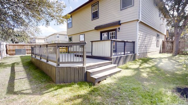 8903 Scarlet Crk, Universal City, TX 78148