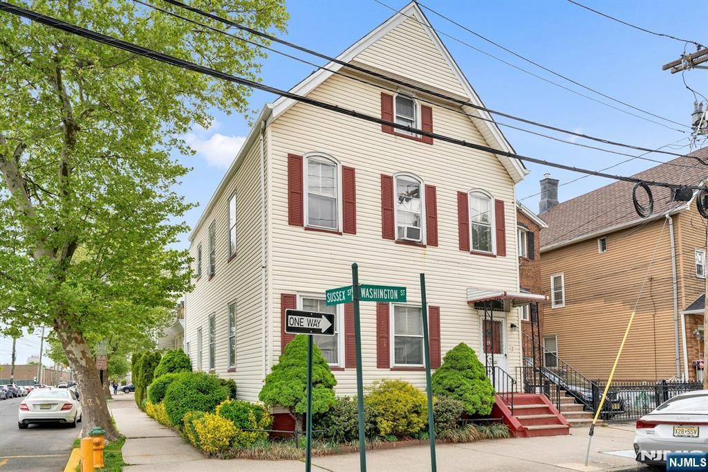 79 Washington Street, Harrison, NJ 07029