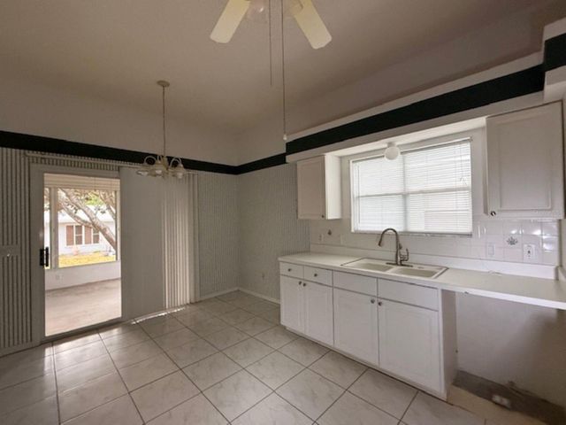 1109 MONTEREY LANE, Lady Lake, FL 32159