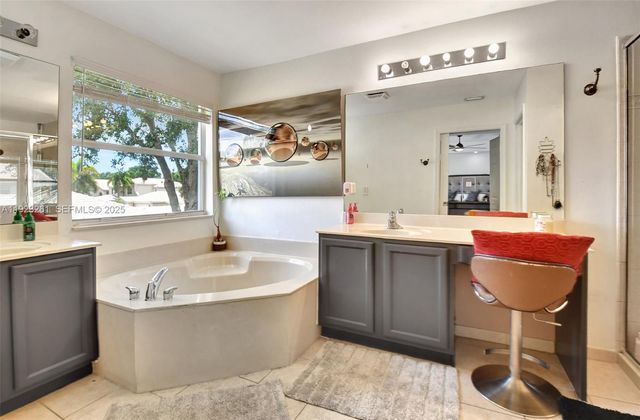 8879 Chestnut Ridge Way, Boynton Beach, FL 33473