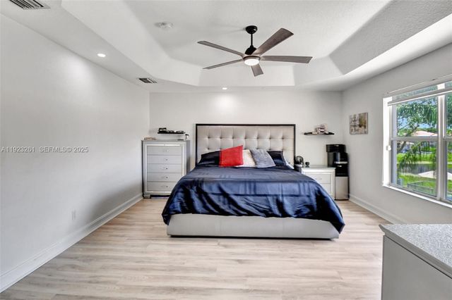 8879 Chestnut Ridge Way, Boynton Beach, FL 33473