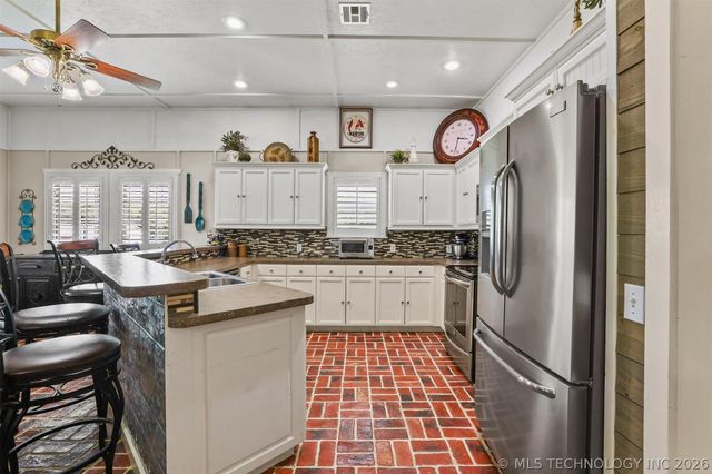 7252 Sunset Circle, Kingston, OK 73439