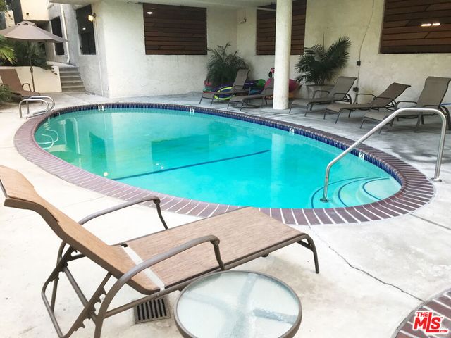 8400 De Longpre Avenue 104, West Hollywood, CA 90069