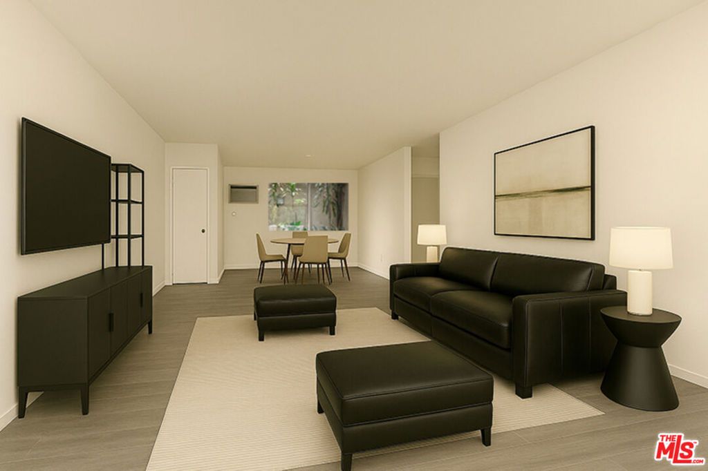 Image 11 of property listing at 8400 De Longpre Avenue 104, West Hollywood, CA 90069