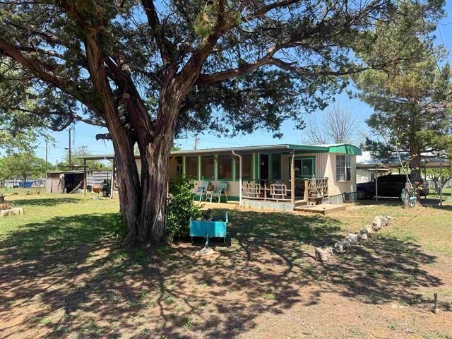 289 Ballard ST, Tow, TX 78672
