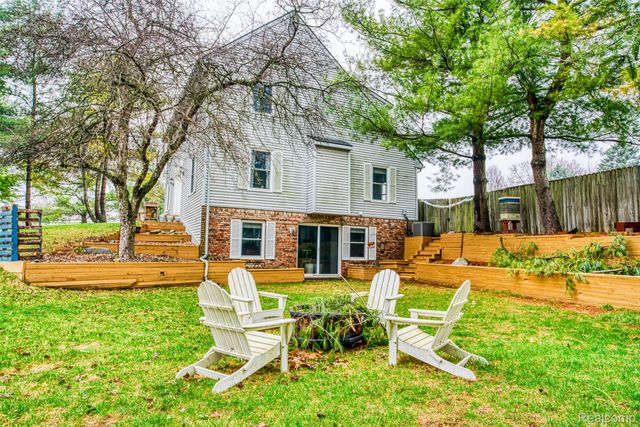 12921 Ann Lynn Drive, Green Oak Township, MI 48178