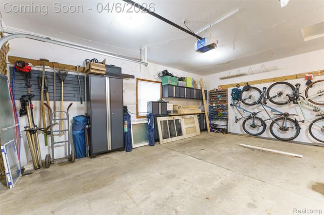 12921 Ann Lynn Drive, Green Oak Township, MI 48178