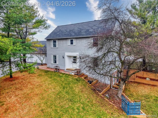 12921 Ann Lynn Drive, Green Oak Township, MI 48178