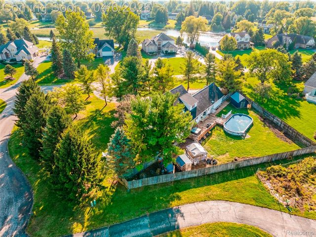 12921 Ann Lynn Drive, Green Oak Township, MI 48178