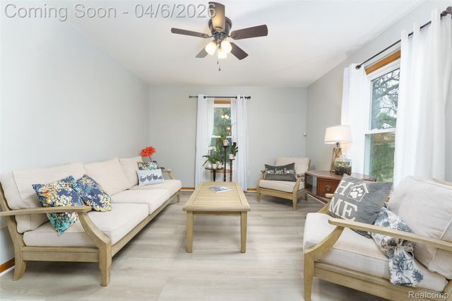 12921 Ann Lynn Drive, Green Oak Township, MI 48178