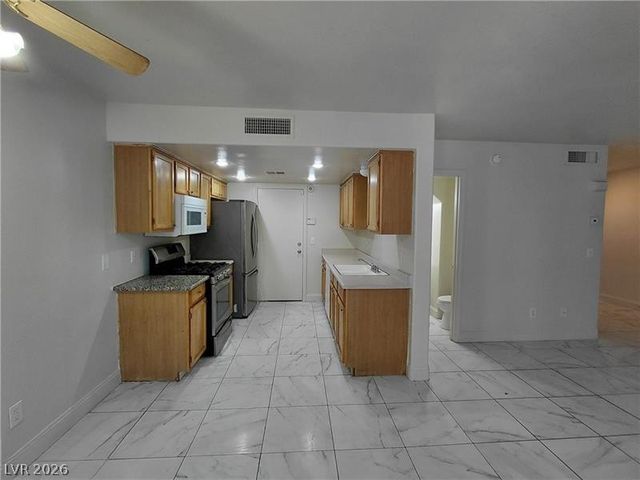 9617 Pine River Lane, Las Vegas, NV 89123