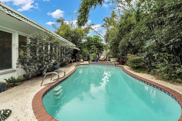 2162 NE 65th Street, Fort Lauderdale, FL 33308