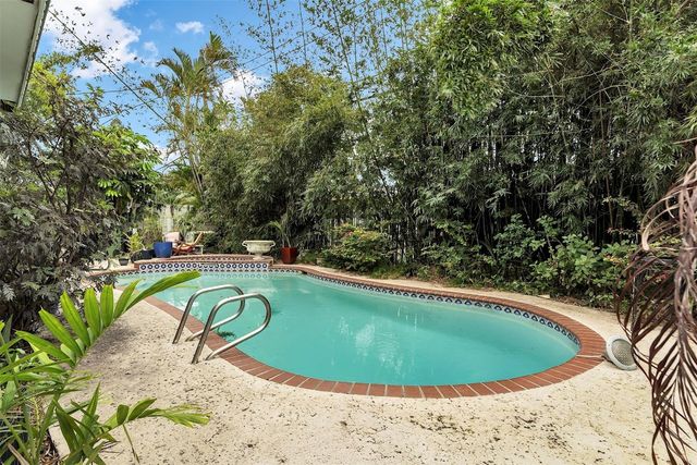 2162 NE 65th Street, Fort Lauderdale, FL 33308