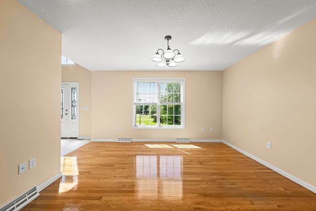 1507 E Mountain Rd, Westfield, MA 01085