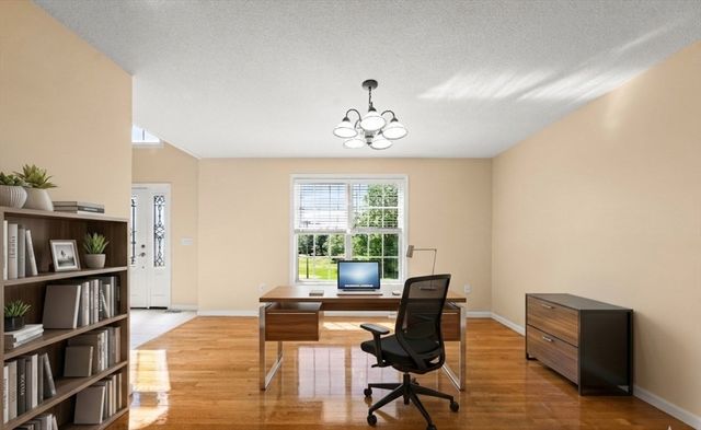 1507 E Mountain Rd, Westfield, MA 01085